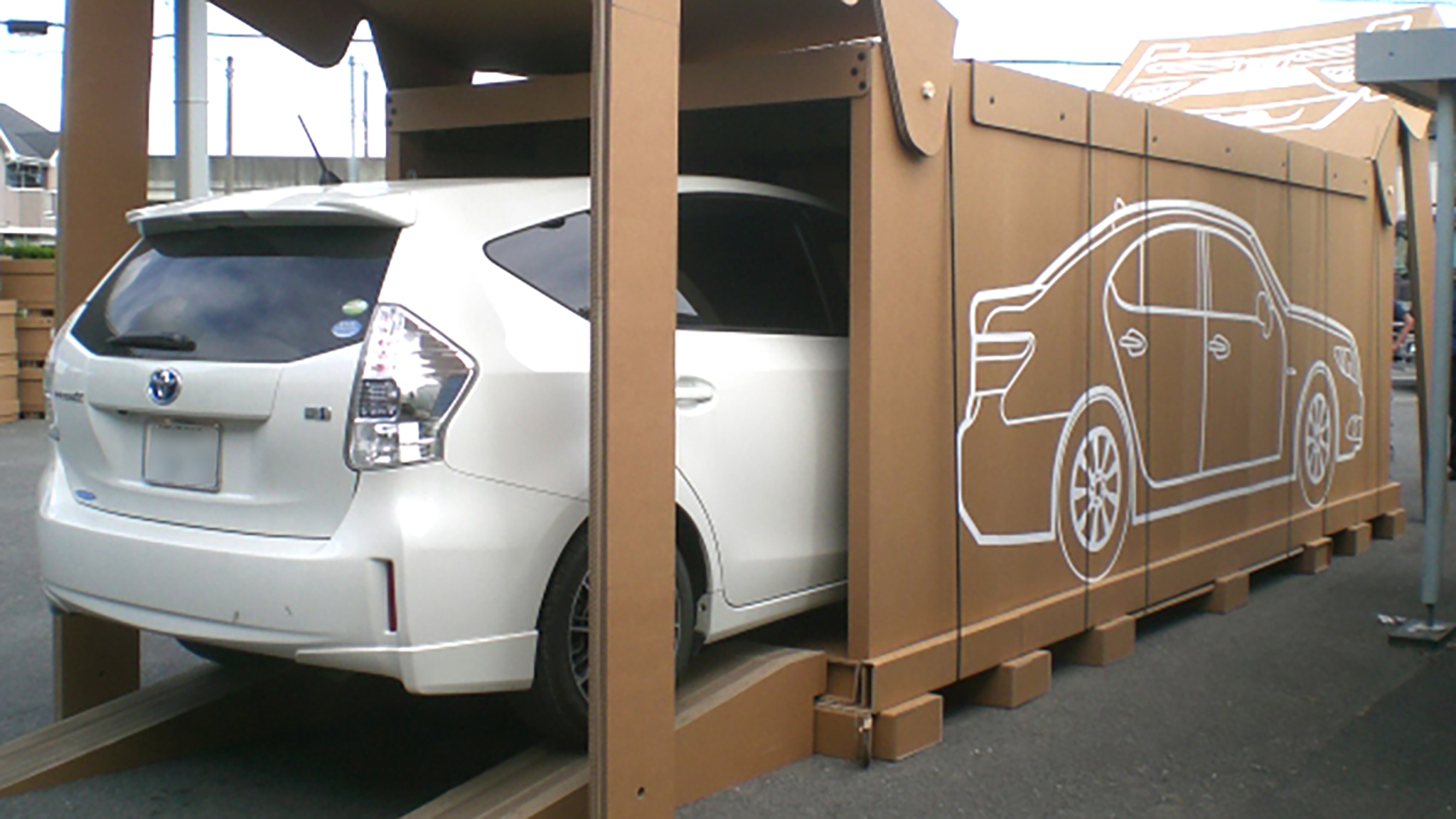 車の格納の画像